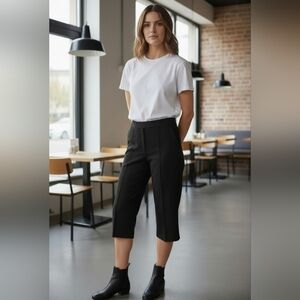 Nygard Slims Capris Med 10-12 Black Med Weight Womans